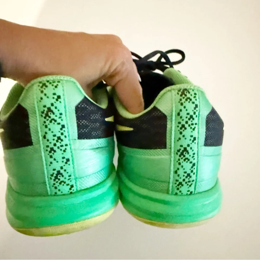 NIKE KB Mentality Kobe Bryant Black/Volt/Poison Green Men's Sneakers Size 11 - Picture 7 of 9